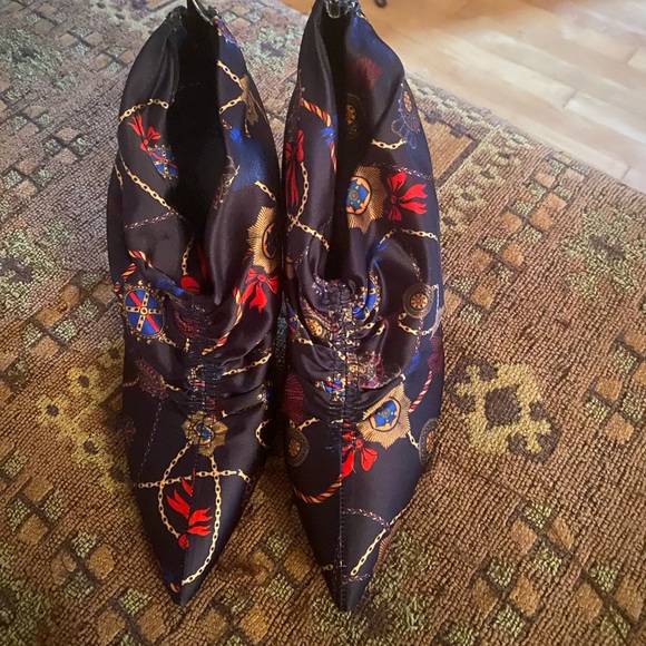 Zara Shoes - Zara Chain Heels